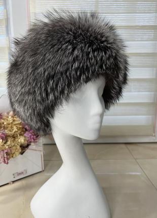 Жіноча шапка з хутра чорнобурки