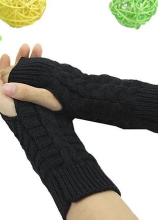 Мітенки вязані без пальців чорні.