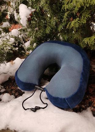 Дорожная подушка для отдыха под шею