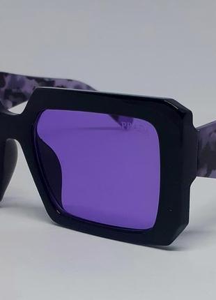 Prada стильные женские солнцезащитные очки фиолетовые дужки фи...