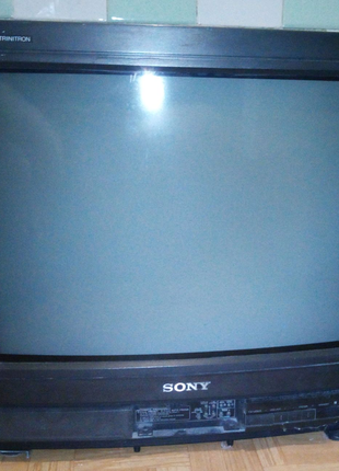 телевизор Sony 54см 
у відміному стані висилаю по Україні