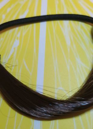 Резинка для волос Искусственные волосы темно-русый цвет