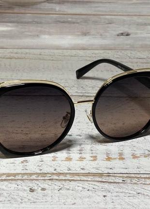Жіночі окуляри сонцезахисні стильні коричневого кольору із зол...