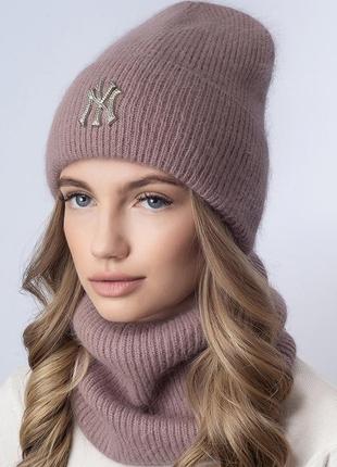Женская ангоровая шапка на флисе на зиму