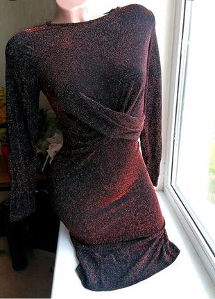 Платье нарядное декор спереди рукава люрексом