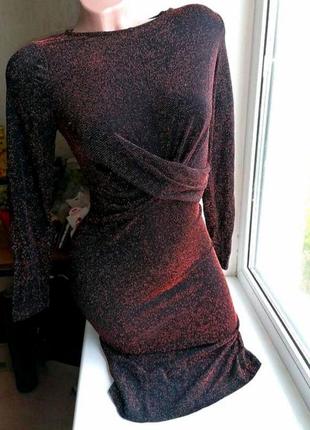 Красива блискуча  силуетна сукня с люрексом