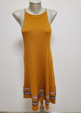Шикарное брендовое вискозное трикотажное платье горчичного цвета