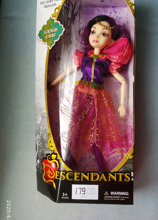Кукла Descendants Disney 2123 с аксессуарами на шарнирах