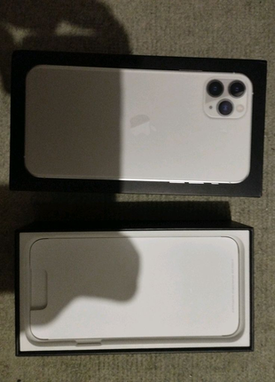 Коробка от IPhone 11 Pro Max