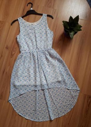 Очень красивое нежное шифоновое платье от h&m. на 10 -11 лет.