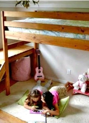 Ліжко для дітей міцне з массиву