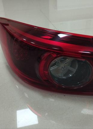 Фонарь задний левый внешний LED на Mazda 3 (BM, BN, седан, рес...