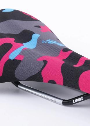 Седло DMR Oi-Oi Miami Camo Grey / Blue Pink