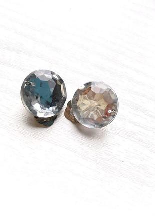 Серьги, клипсы, стразы, камни