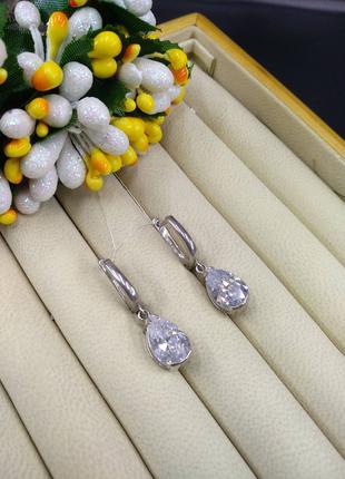 Срібні сережки підвіски каплі з великими фіанітами 925