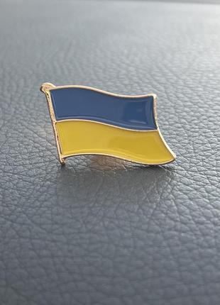 Значок пин флаг украины