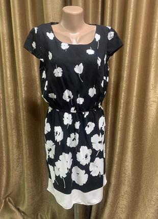 Лёгкое летнее платье F&F вискоза с чёрно-белым цветочным принтом