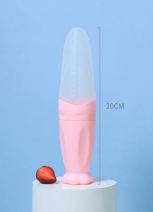 Бутылочка с ложкой силиконовая для кормления Розовый BLB14