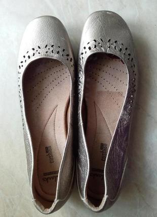 Кожанные туфли  женские 39.5 пр. камбожия
