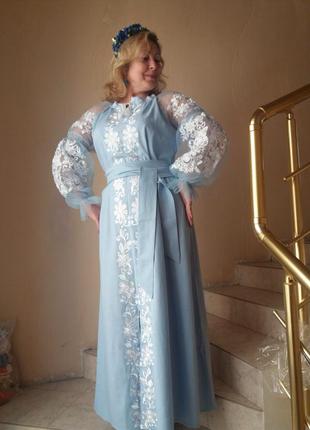 Платье  женское  длинное, голубое, в этническом стиле,  с выши...