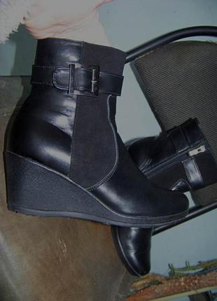 Черные ботинки утепленные на молнии и удобном каблуке 25 см ст...
