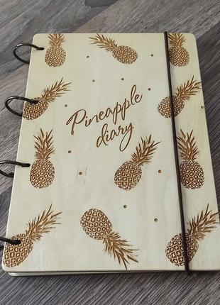 Блокнот деревянный А5 Pineapple diary Ананасы Светлый из фанер...