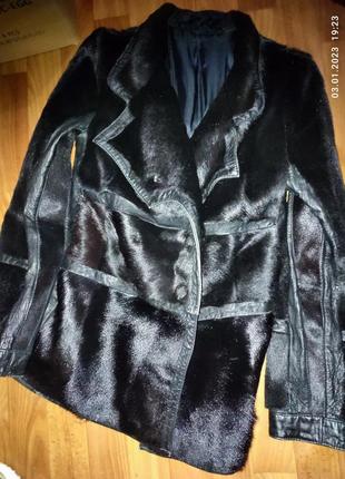 Ексклюзивна шкіряна куртка з хутром пони
