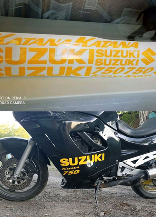 Наклейки на мотоцикл бак-пластик Suzuki Katana