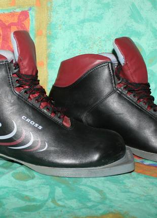 Лижні бігові черевики Botas Cross 42 р під кріплення 75