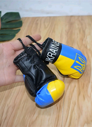 Боксерські рукавиці в авто, подарунок, Україна, пахучка, бокс