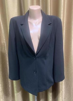 Пиджак чёрного цвета, классический крой Размер 14-16, xl-xxl