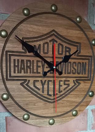 Часы из натурального дерева c эмблемой Harley-Davidson -2