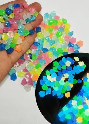 Светящиеся камни в аквариум разноцветные маленькие - 200гр, (разм
