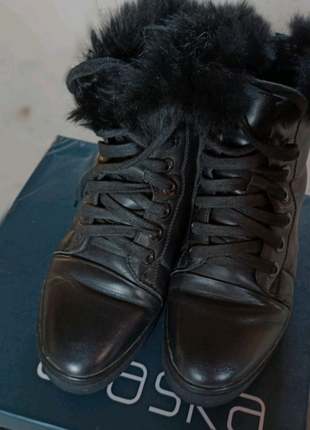Зимові жіночі черевики