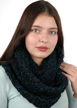 Жіночий зимовий двокольоровий теплий в'язаний шарф-снуд
