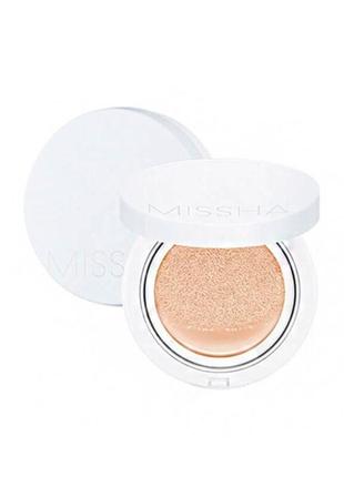 Тональний крем-кушон зволожуючий Missha Magic Cushion Moist Up...