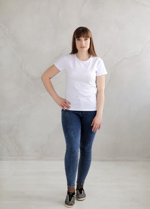 Молодіжна жіноча футболка в стилі Casual білого кольору Код/Ар...