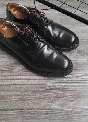 Шкіряні класичні туфлі дербі churchs polished derby black