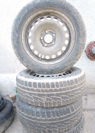Зимние шины с дисками 205.65r16