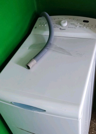 Верхня кришка пральної машини Whirlpool.