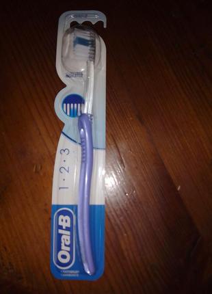 Зубна щітка "індикатор", синя oral-b 1-2-3 indicator 35 medium