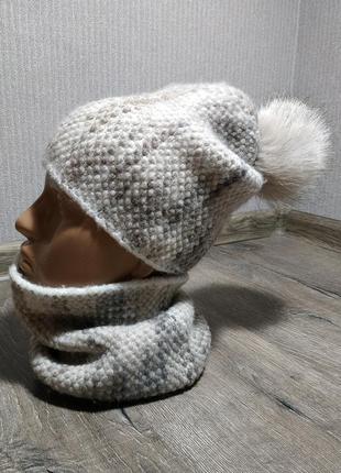 Комплект новый шапка + бафф (хомут, шарф) в серо-бежевых тонах
