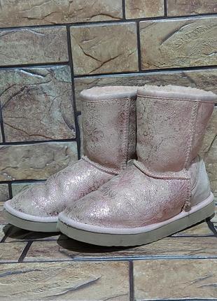 Классные  пеламутровые натуральные уги. ugg australia. размер 38.