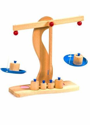 Игровые деревянные весы с гирьками