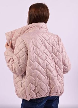 Жіноча курточка. Пурпурового кольору