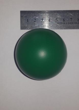 Мяч резиновый применяется как антистресс и для разработки кисти