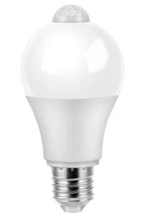 Лампа светодиодная с датчиком движения E27 LED, 5 Вт