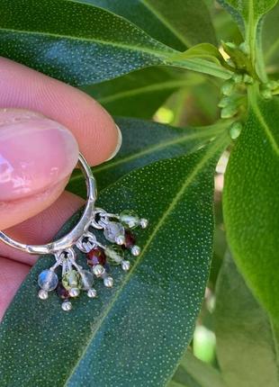 Серебряное кольцо с хризолитом, лабрадором и гранатом ′тайна′