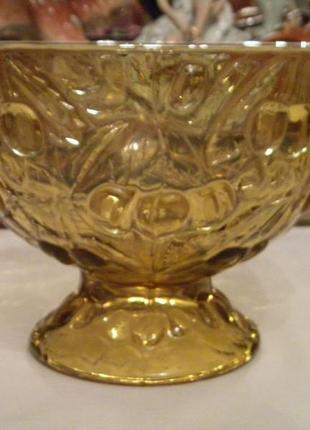 Антикварная ваза - фруктовница вишня 1930 годов цветное стекло...