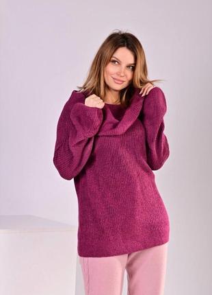 Вязаный женский свитер хомут
